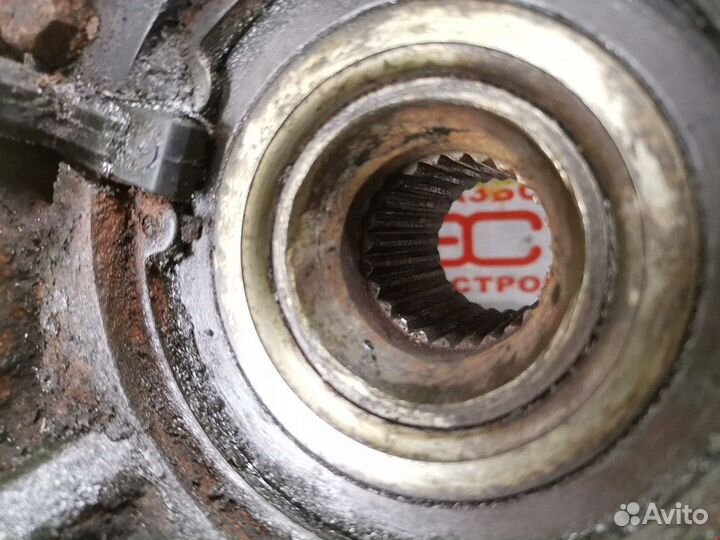 Цапфа/кулак поворотный передний правый Peugeot 3008