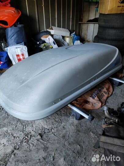 Багажник thule на крышу автомобиля