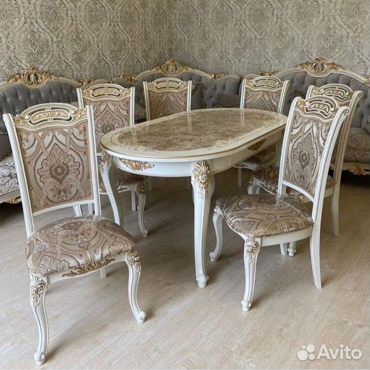 Кухонный стол. Стол и стулья