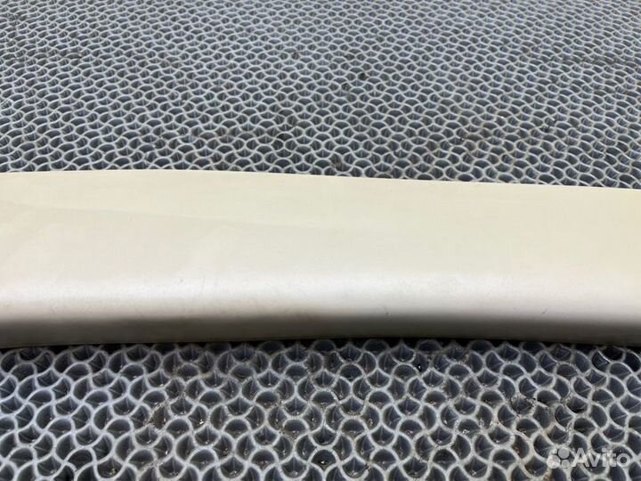 Обшивка стойки передняя левая Chrysler Pacifica