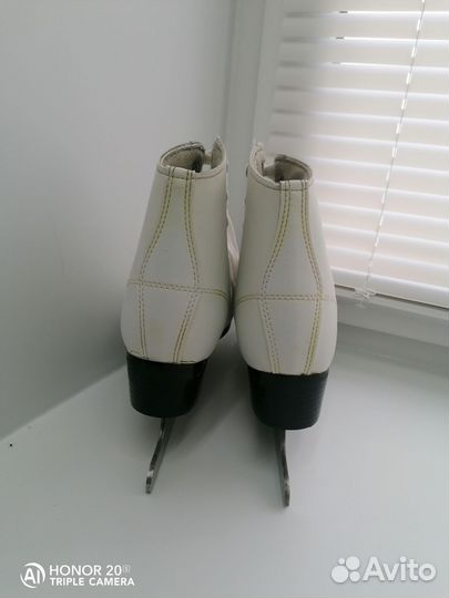 Коньки фигурные