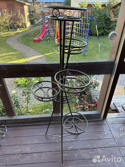 Подставка для цветов напольная металлическая