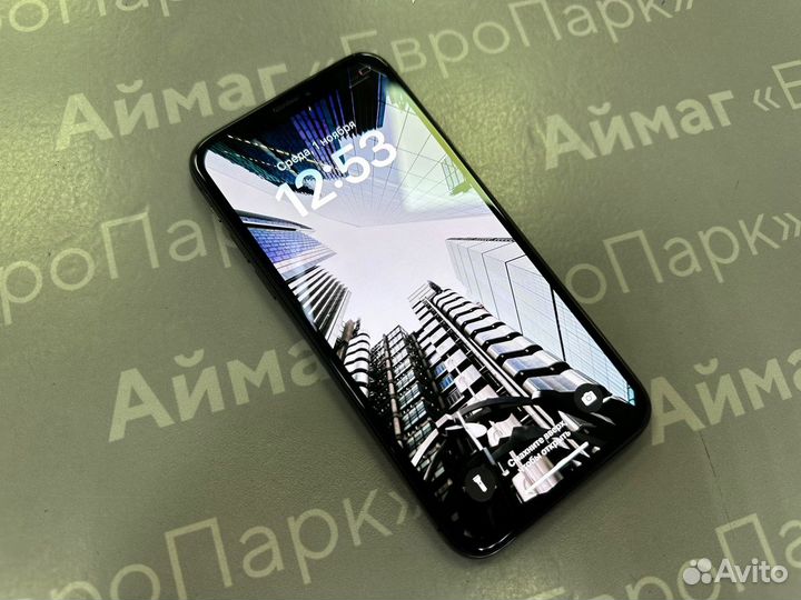 iPhone X, 64 ГБ