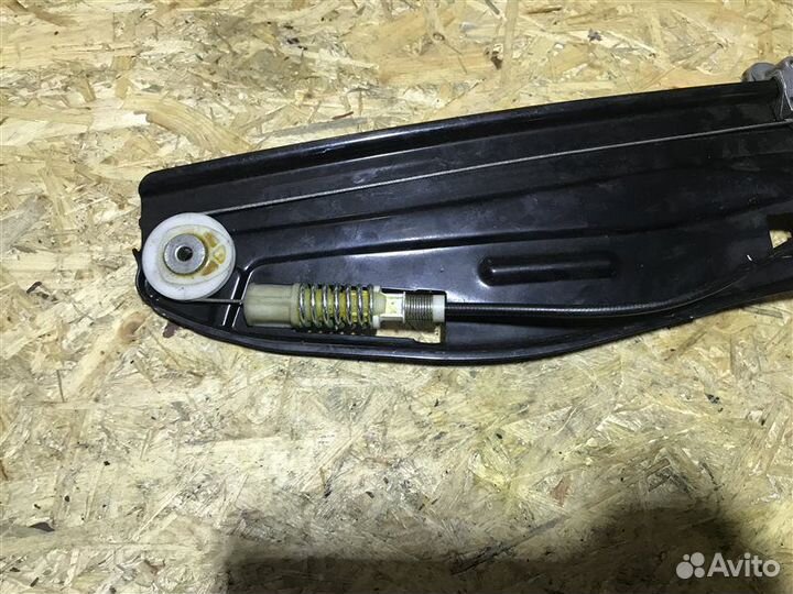 Стеклоподъемник задний левый Bmw 7-Series E65