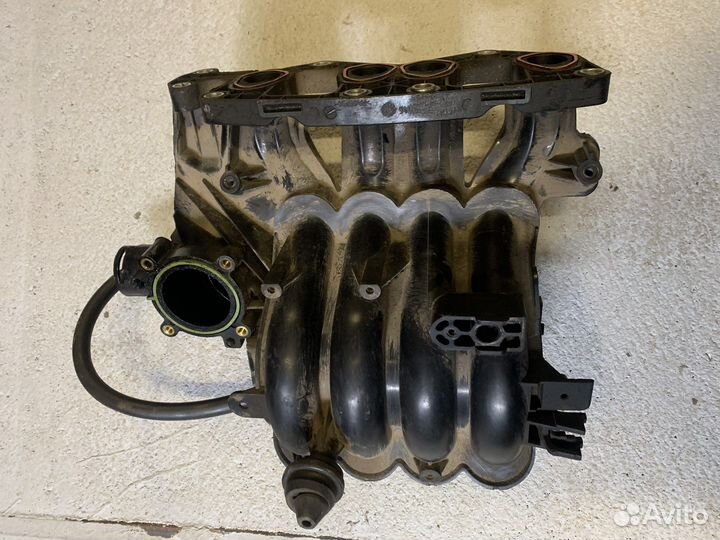 Коллектор впускной Фиат Альбеа 1.4