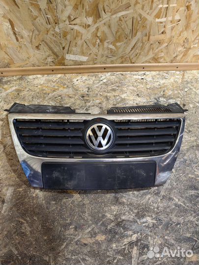 Решетка Радиатора Пассат Б6