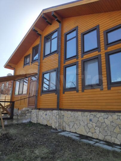 Коттедж 300 м² на участке 20 сот.