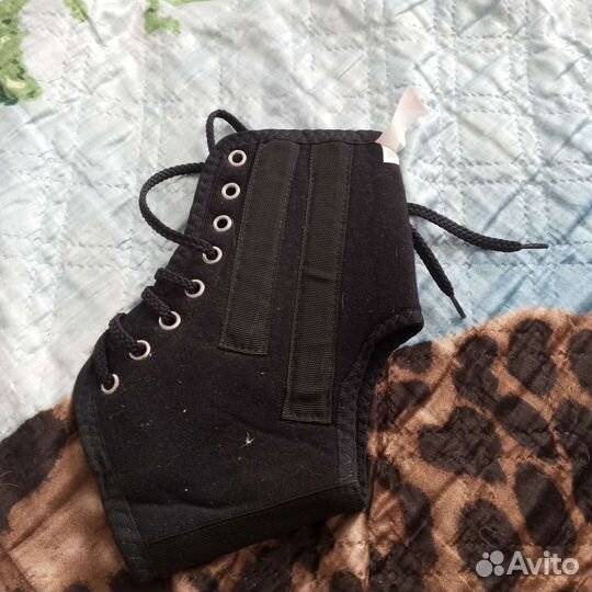 Ортез для голеностопа. Ортопедический сапожок