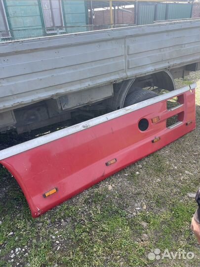 Обтекатель спойлер баков правый даф 105