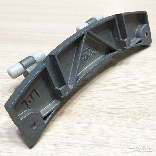 Петля люка DC61-01568A для стир. машины Samsung