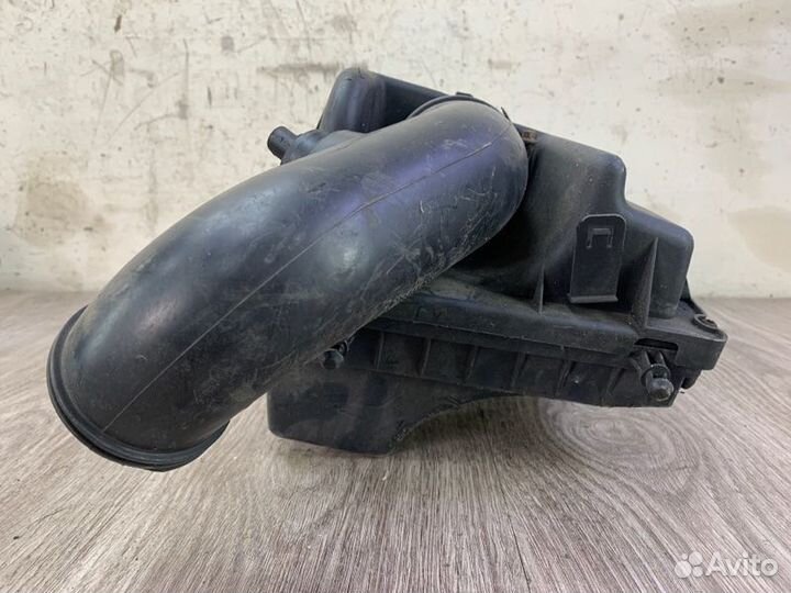 Корпус воздушного фильтра Opel Astra H 2004-2015