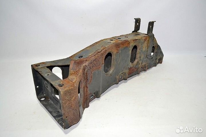 Кронштейн кабины, передний правый iveco Stralis (0
