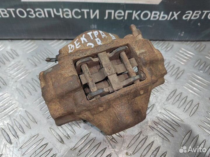 Суппорт тормозной задний правый Opel Vectra B