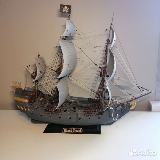 Сборная модель корабля 