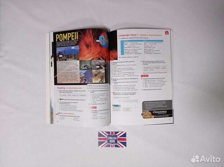 Eyes open 1 student's book / новый