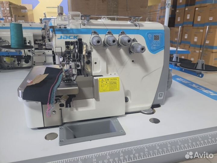 Выставочный оверлок Jack E4S-5