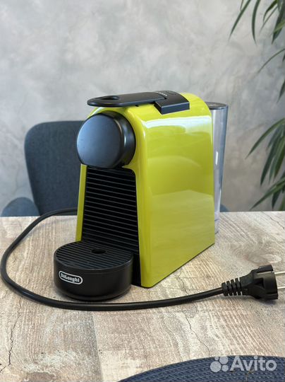 Кофемашина delonghi nespresso essenza mini