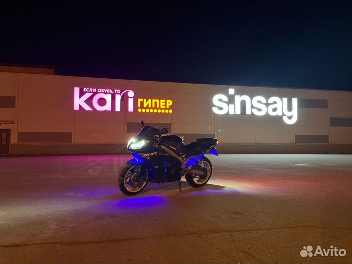 Kawasaki Ninja ZX 9R