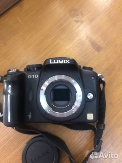 Panasonic Lumix DMC-G10 + Kit 14-42mm f/3.5-5.6