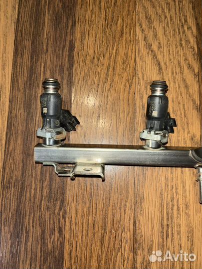 Продам топливные форсунки Лада Веста