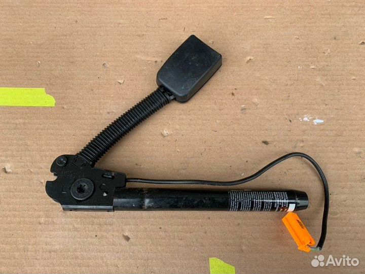 Замок ремня безопасности передний левый Ford