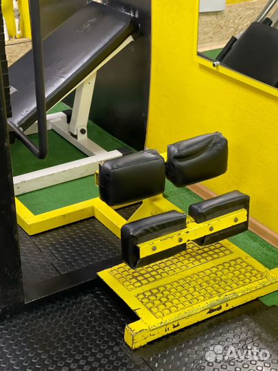 Тренажер для ног приседания