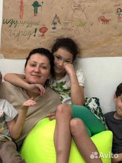 Няня бебиситтер или репетитор