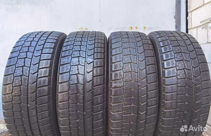Dunlop Winter Maxx WM02 215/55 R17 94Q