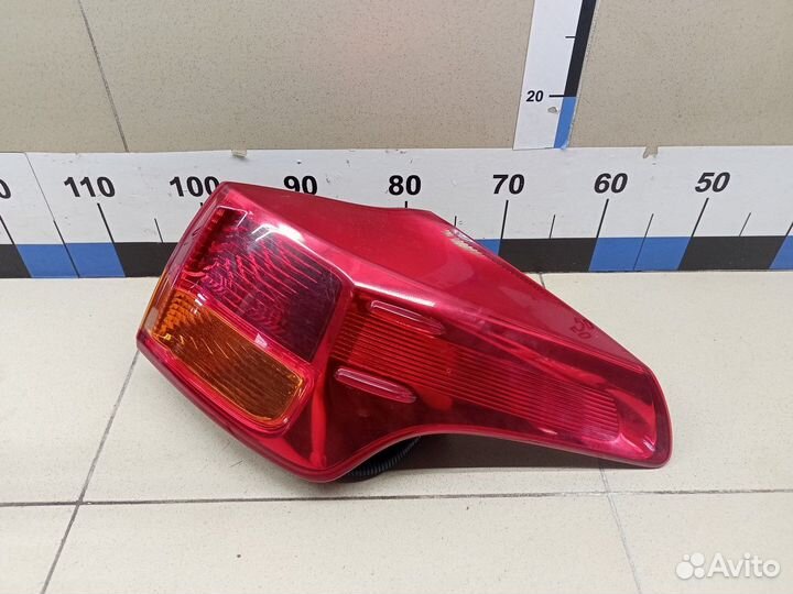 Фонарь задний наружный правый RAV 4 2013