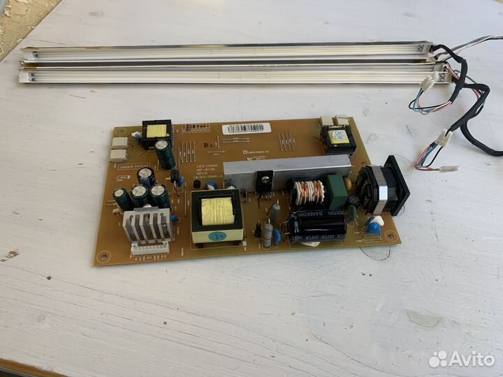 Подсветка от монитора 17