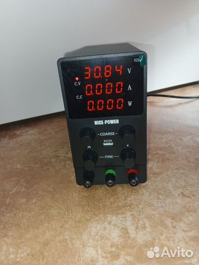 Лабораторный блок питания