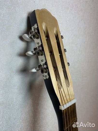 Акустическая гитара