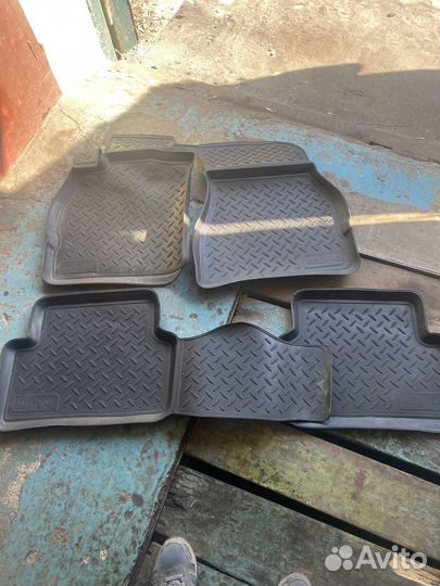 Автомобильные коврики для Renault megane 2