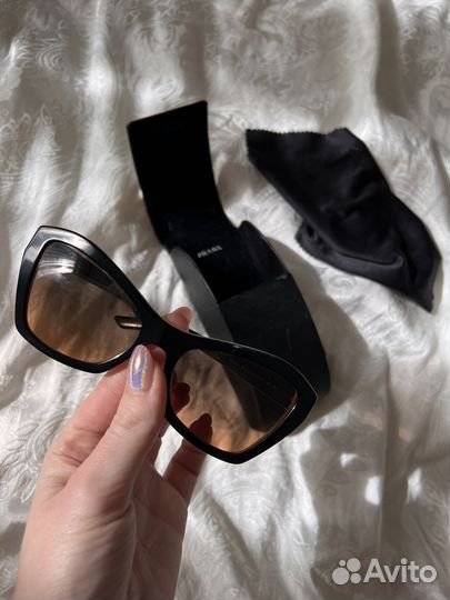 Солнечные очки prada оригинал
