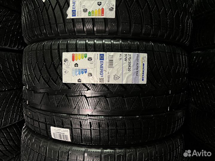 Michelin Pilot Alpin 4 245/35 R20 и 275/30 R20 96W