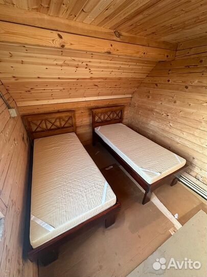 Кровати односпальные из массива дерева