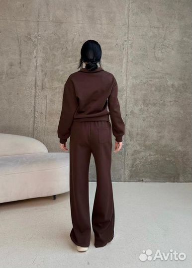 Костюм женский