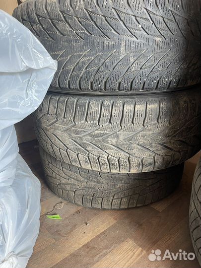 Nokian Tyres Hakkapeliitta R2 225/55 R17