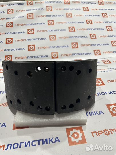 Колодки тормозные передние в сборе