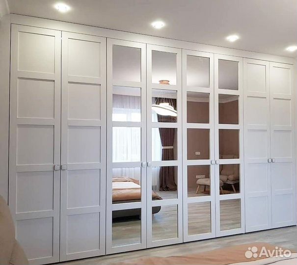 Встраиваемый шкаф