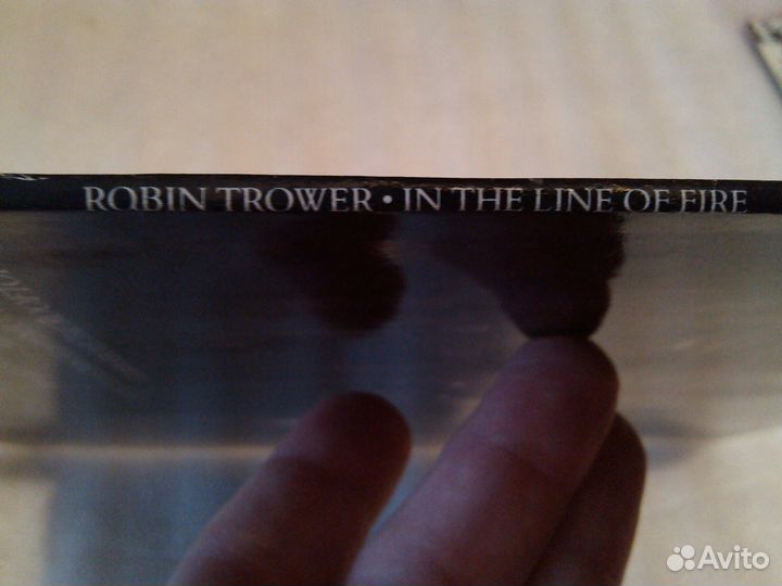 Robin Trower - In The Line Of Fire 1990 - Идеал