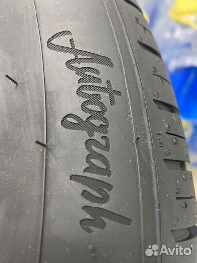 Ikon Tyres Autograph Ice C3 205/70 R15C 106R