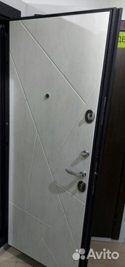 Металлическая входная дверь. Рассрочка без банка