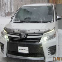 Toyota Voxy 2.0 CVT, 2015, 88 000 км, с пробегом, цена 2 350 000 руб.