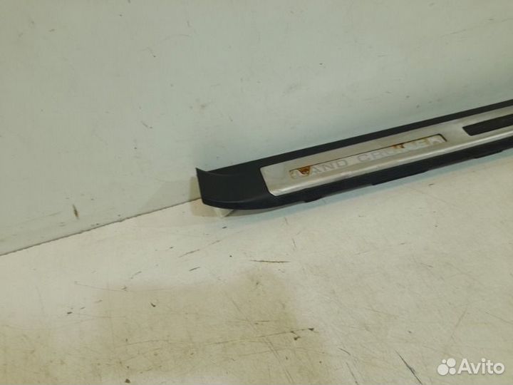 Накладка порога внутренняя передняя правая Toyota