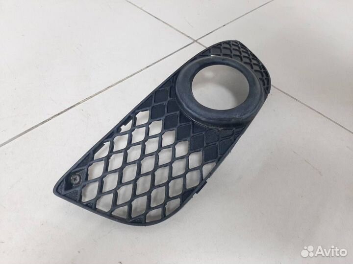 Рамка противотуманной фары левой Mitsubishi Lancer