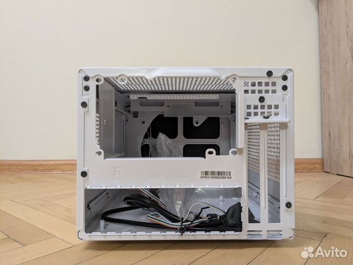 Mini-ITX Корпус SilverStone Sugo SG13