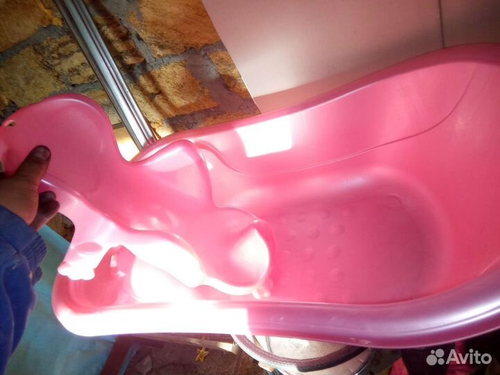 Детская ванночка для купания с подставкой