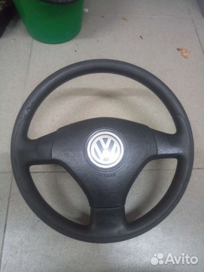 Руль три спицы Гольф 4 Бора Джетта Пассат в5