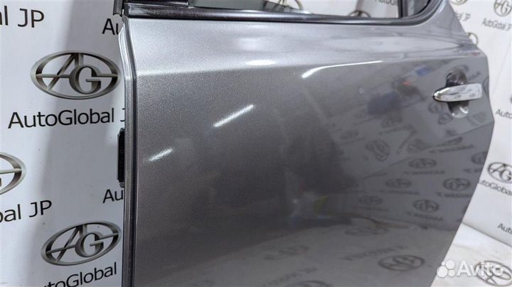 Дверь задняя левая Nissan Leaf